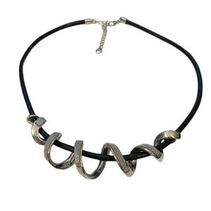 C1946 Silver Twist Necklace